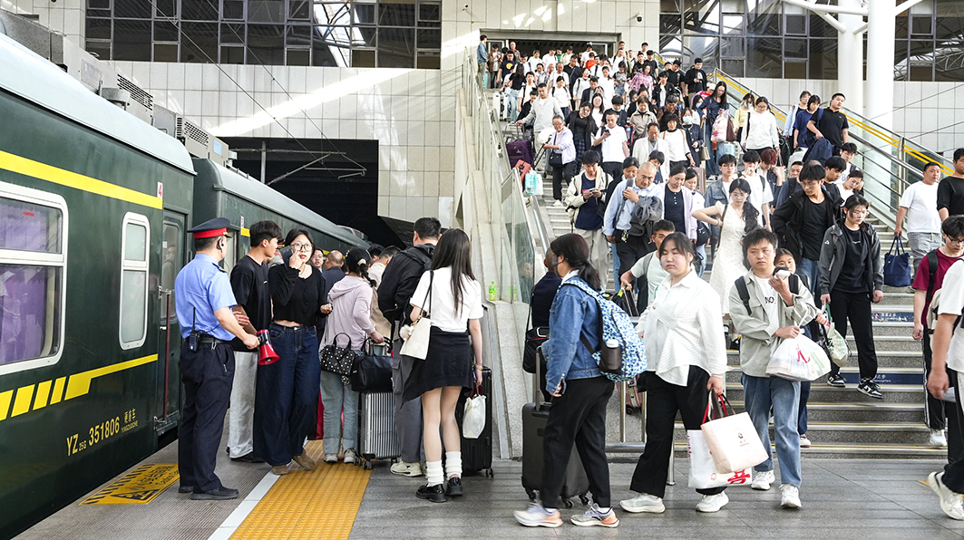 銀川客運(yùn)段全力做好“五一”假期旅客運(yùn)輸